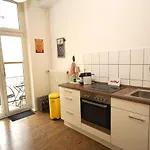 Ferienwohnung, Gemuetlicher Altbau Mit Balkon Naehe Fuerstenplatz Und Koenigsallee